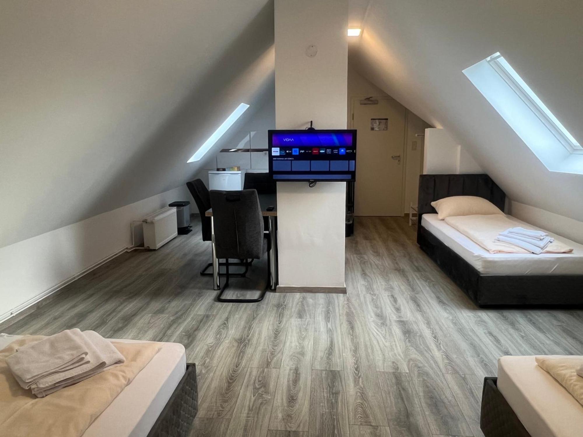 Durmaz Hotel Hanover Exterior photo
