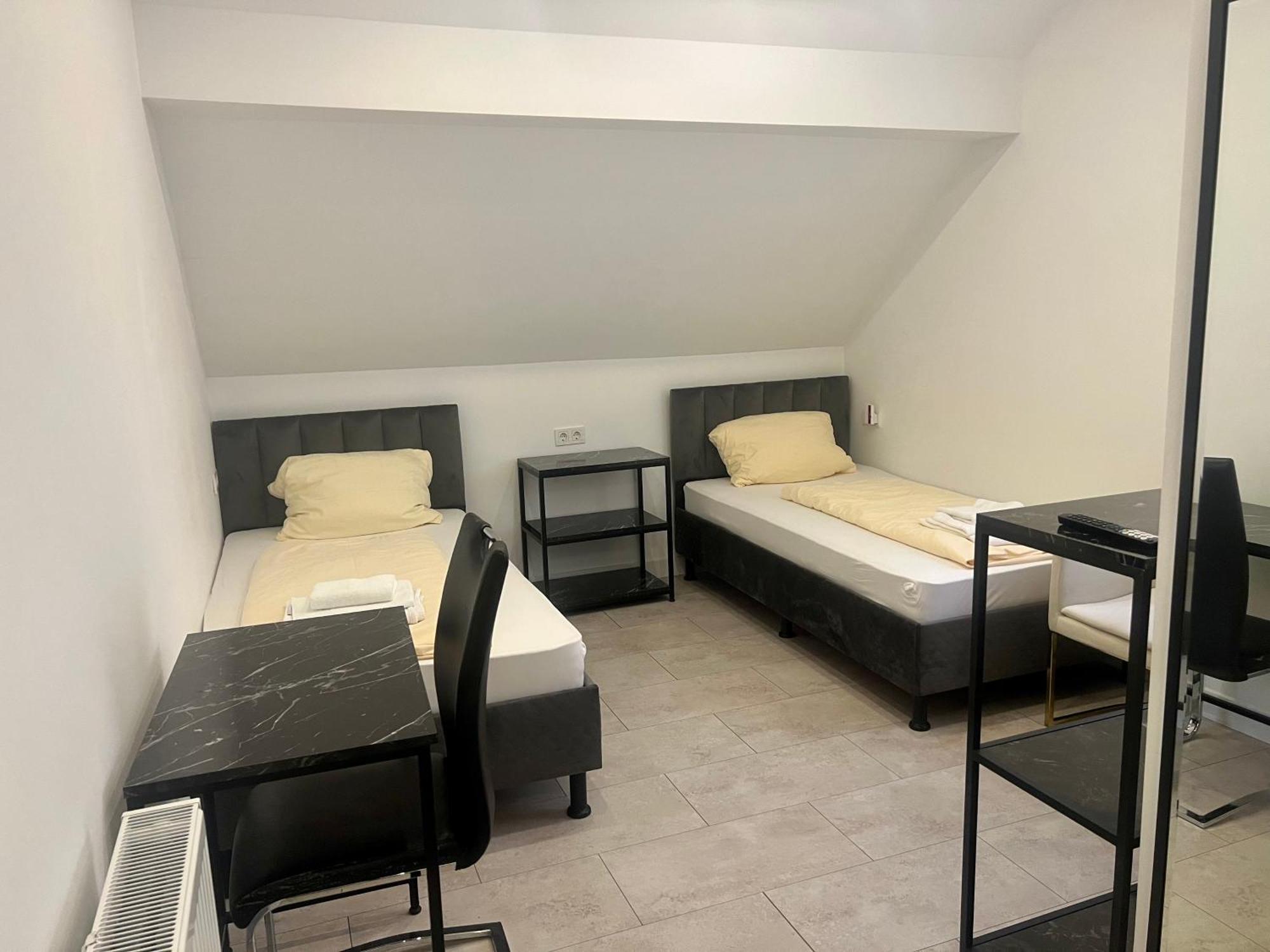 Durmaz Hotel Hanover Exterior photo