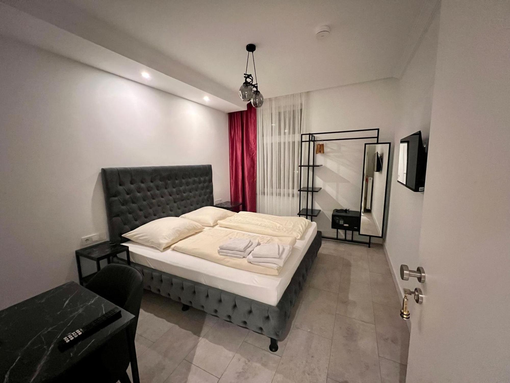 Durmaz Hotel Hanover Exterior photo