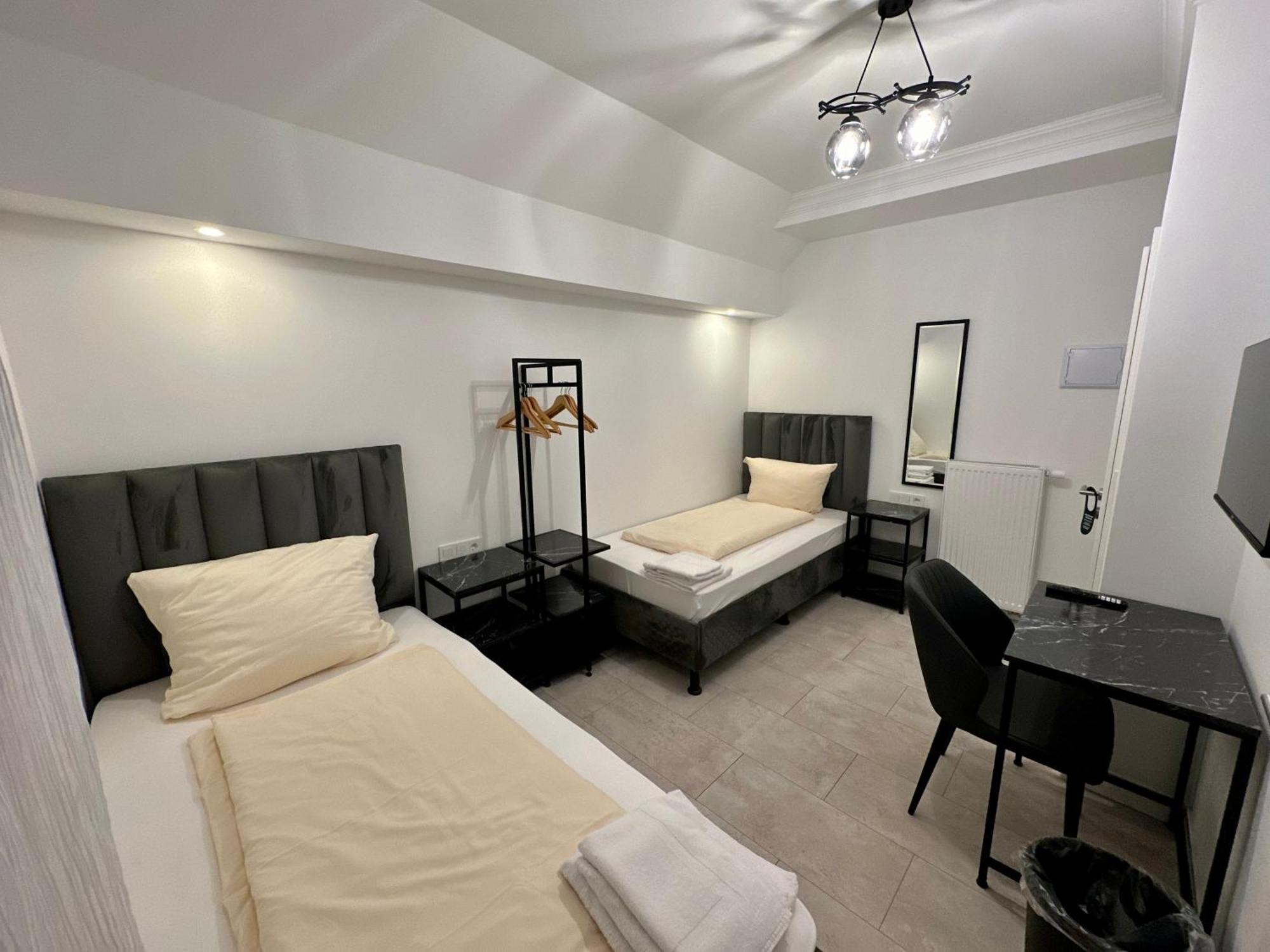 Durmaz Hotel Hanover Exterior photo