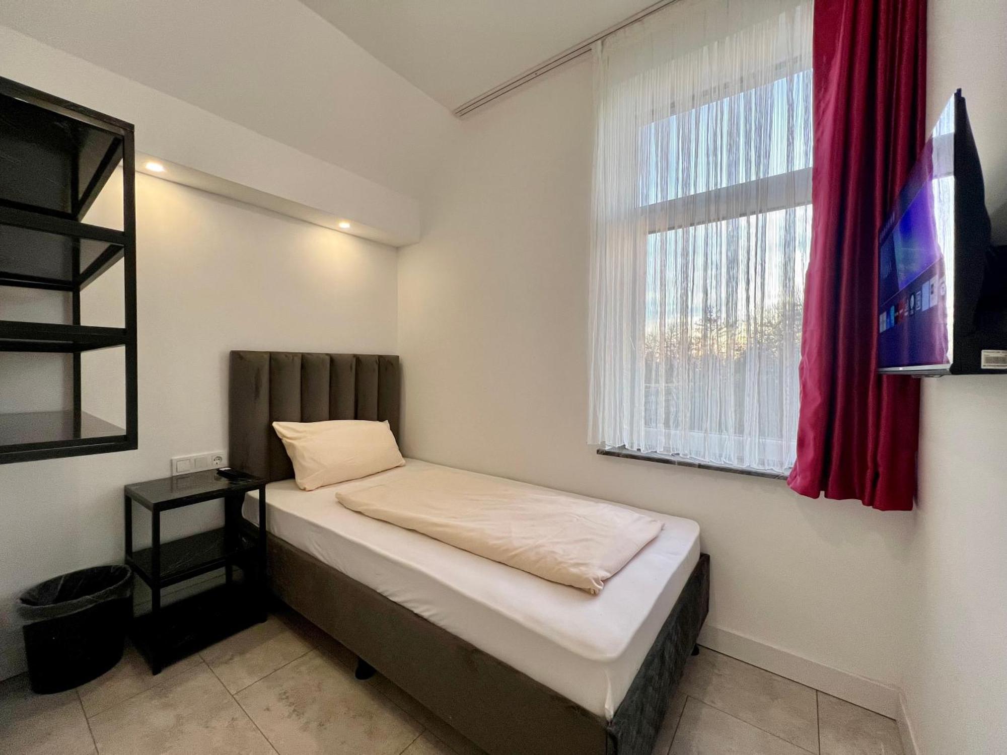 Durmaz Hotel Hanover Exterior photo