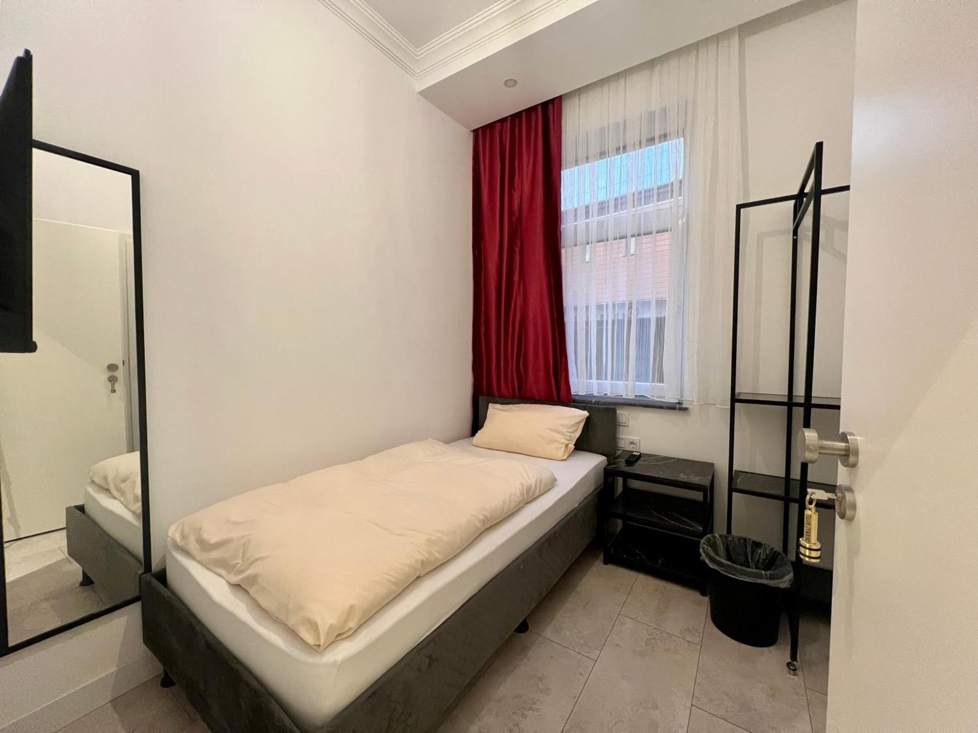 Durmaz Hotel Hanover Exterior photo