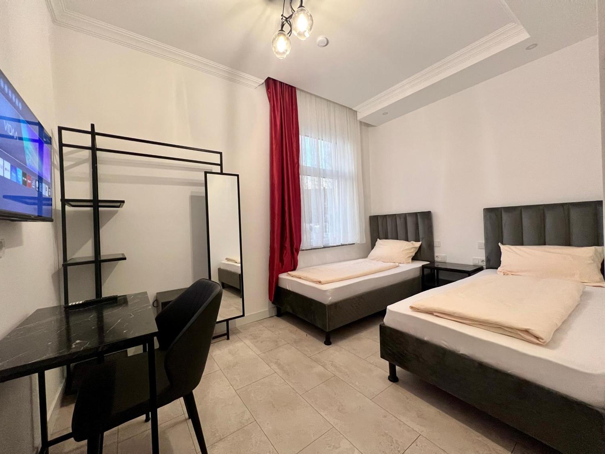 Durmaz Hotel Hanover Exterior photo